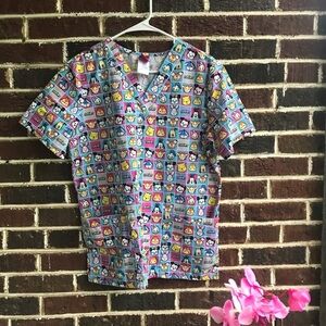 Disney Cuties scrubs top, Sz S